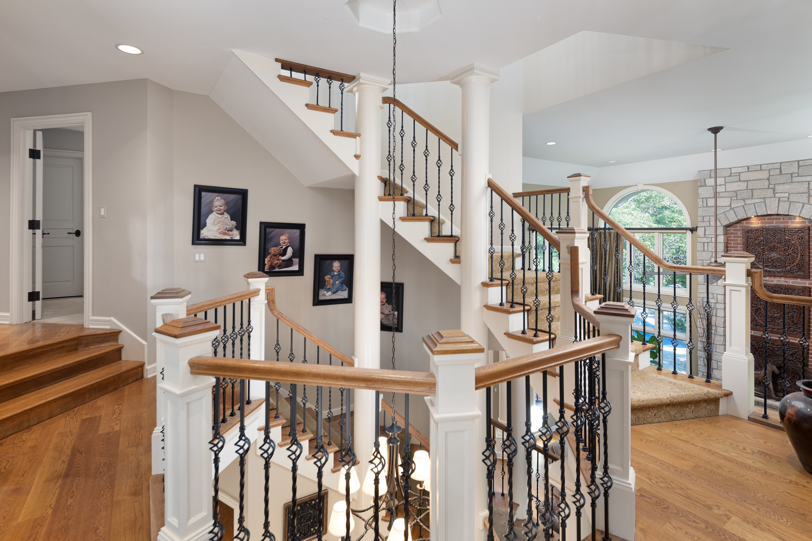 1091 Johnson Drive, Naperville, IL 60540