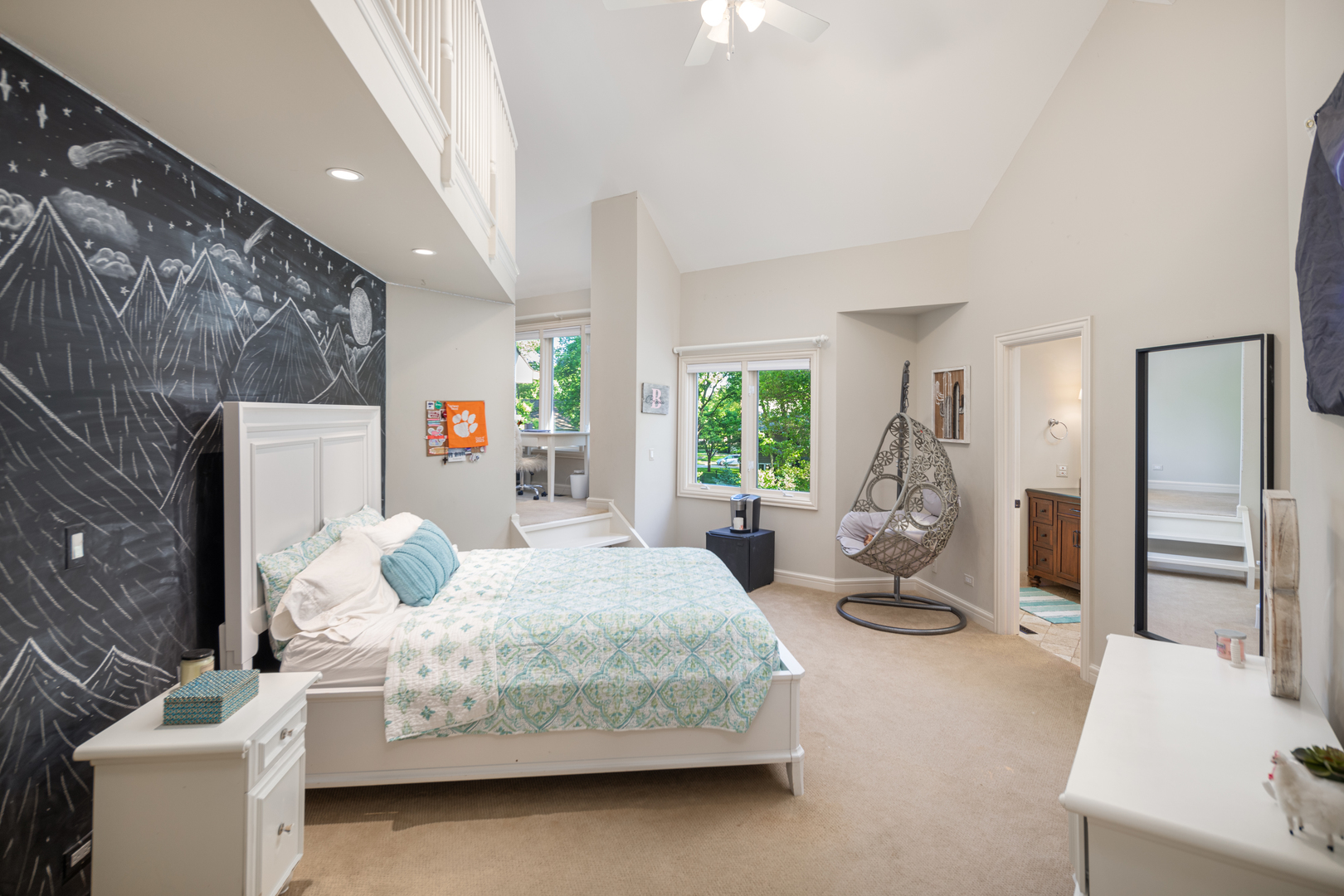 1091 Johnson Drive, Naperville, IL 60540