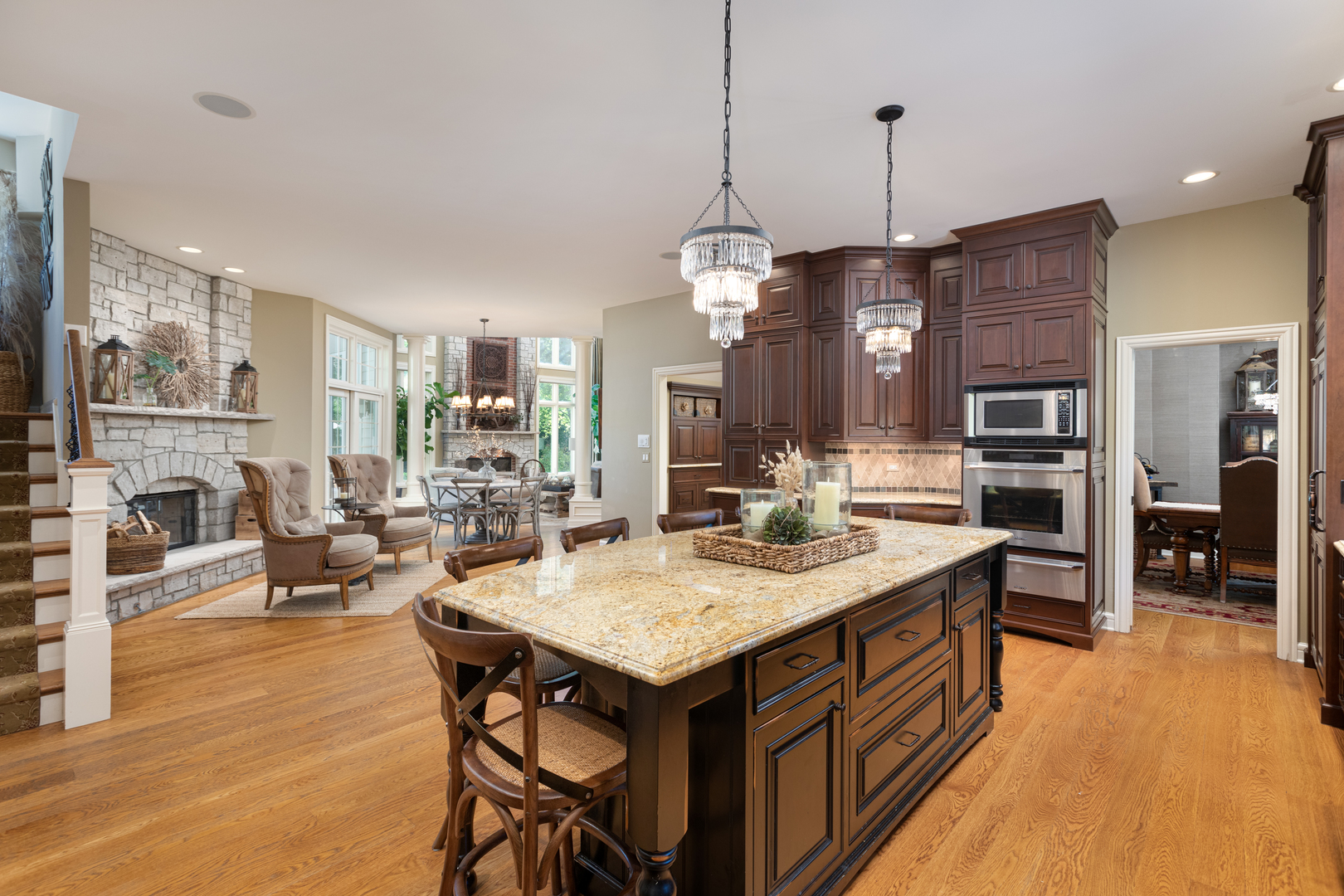 1091 Johnson Drive, Naperville, IL 60540