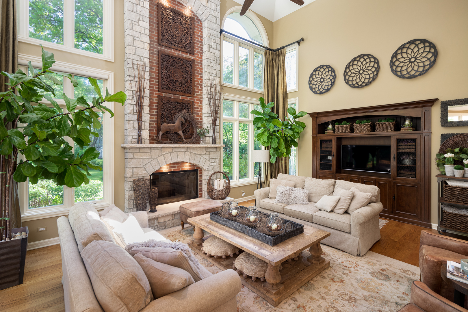 1091 Johnson Drive, Naperville, IL 60540