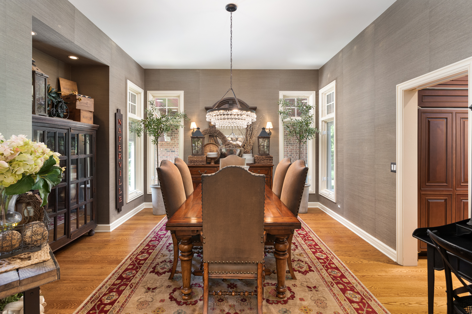 1091 Johnson Drive, Naperville, IL 60540