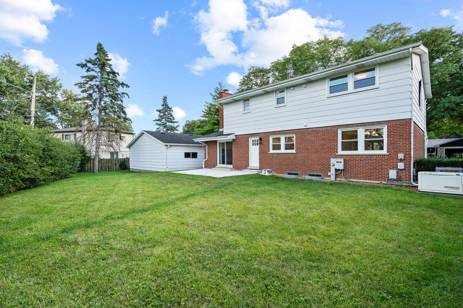 2024 E Wintergreen Avenue, Mount Prospect, IL 60056