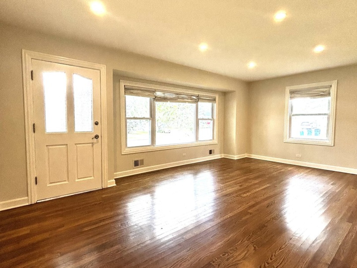 143 Congress Street, Villa Park, IL 60181