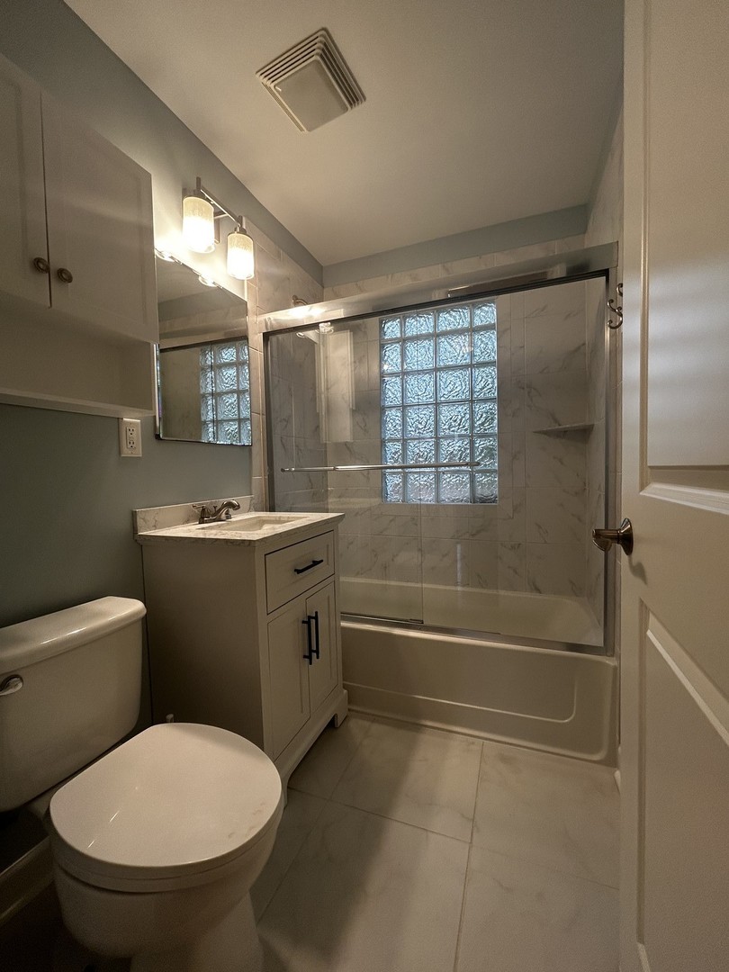 143 Congress Street, Villa Park, IL 60181