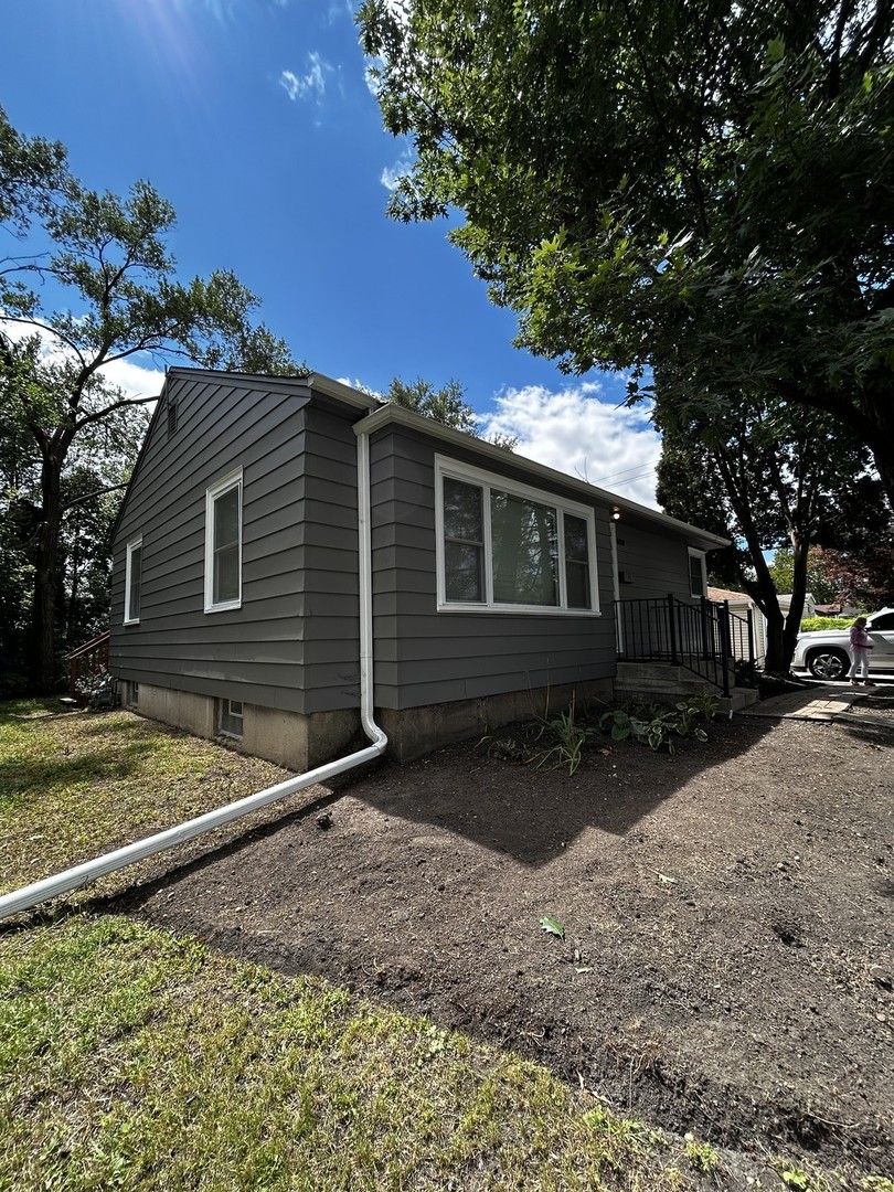 143 Congress Street, Villa Park, IL 60181