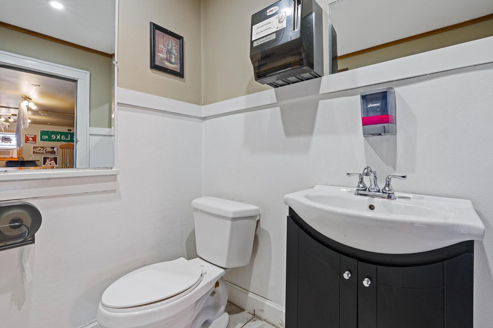 211 W Grass Lake Road, Lake Villa, IL 60046