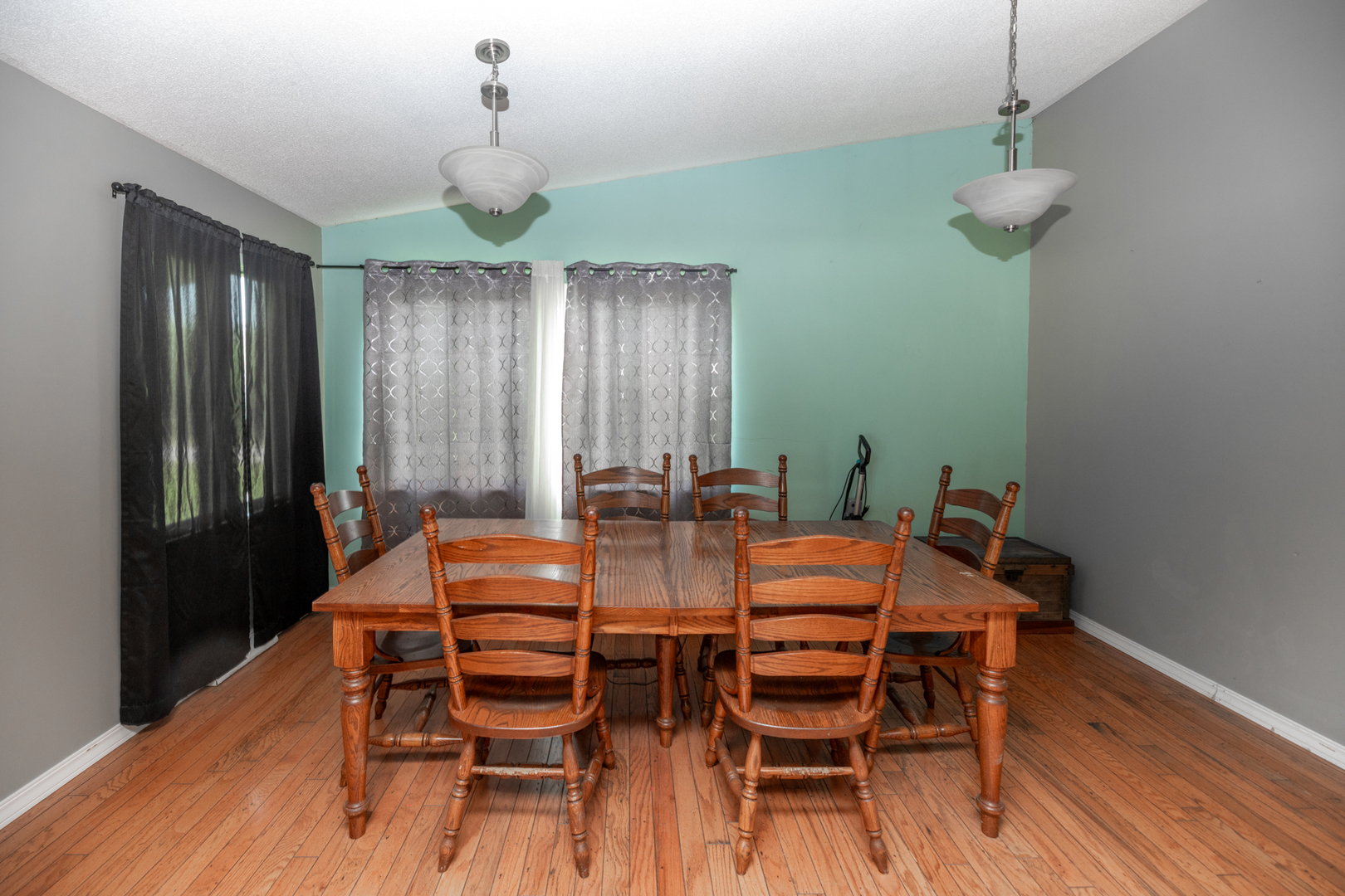 1516 E 18th Road, Streator, IL 61364
