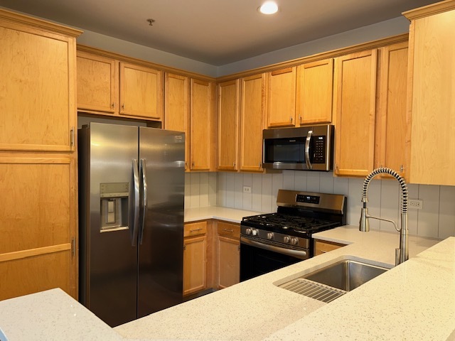 2220 Aurora Drive #5, Pingree Grove, IL 60140