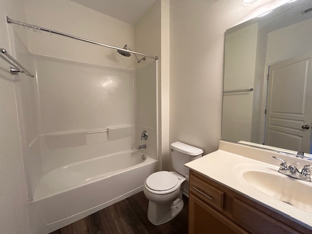 2220 Aurora Drive #5, Pingree Grove, IL 60140