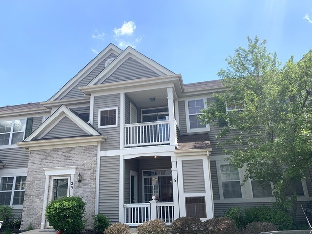 2220 Aurora Drive #5, Pingree Grove, IL 60140