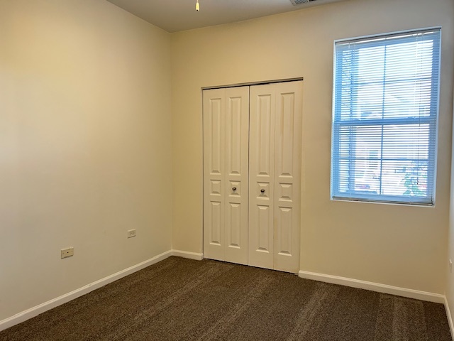 2220 Aurora Drive #5, Pingree Grove, IL 60140