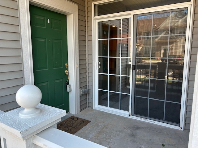 2220 Aurora Drive #5, Pingree Grove, IL 60140