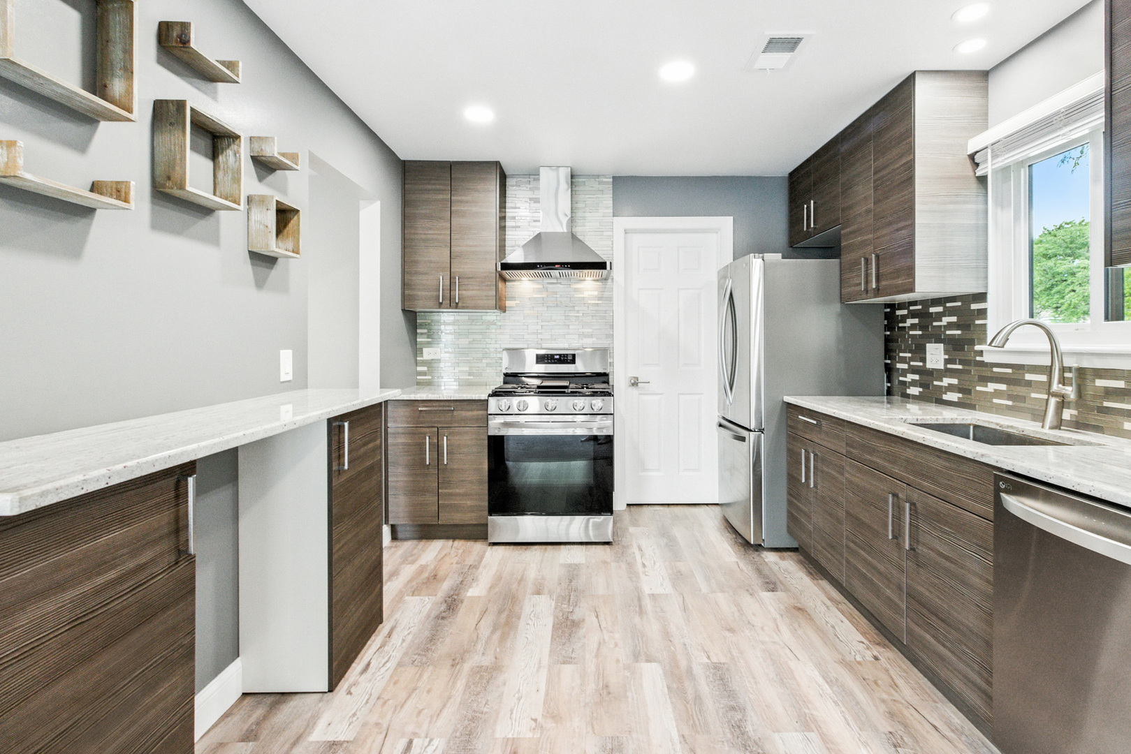 241 Deerpath Court #B2, Schaumburg, IL 60193