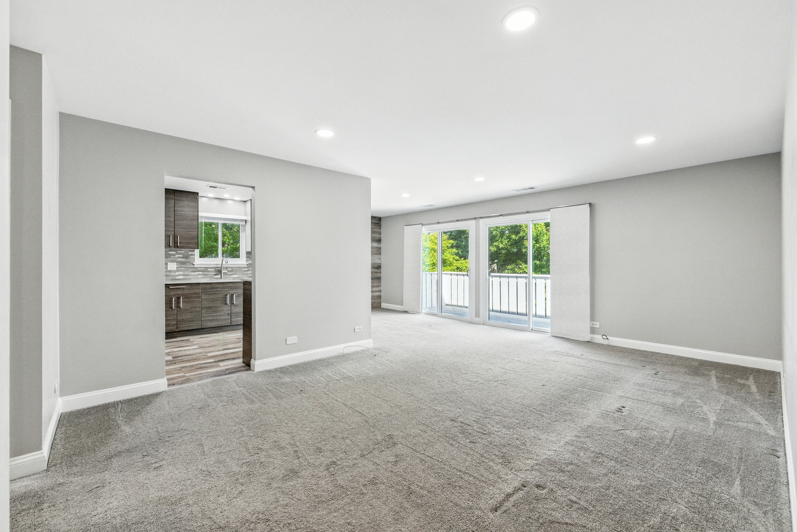 241 Deerpath Court #B2, Schaumburg, IL 60193