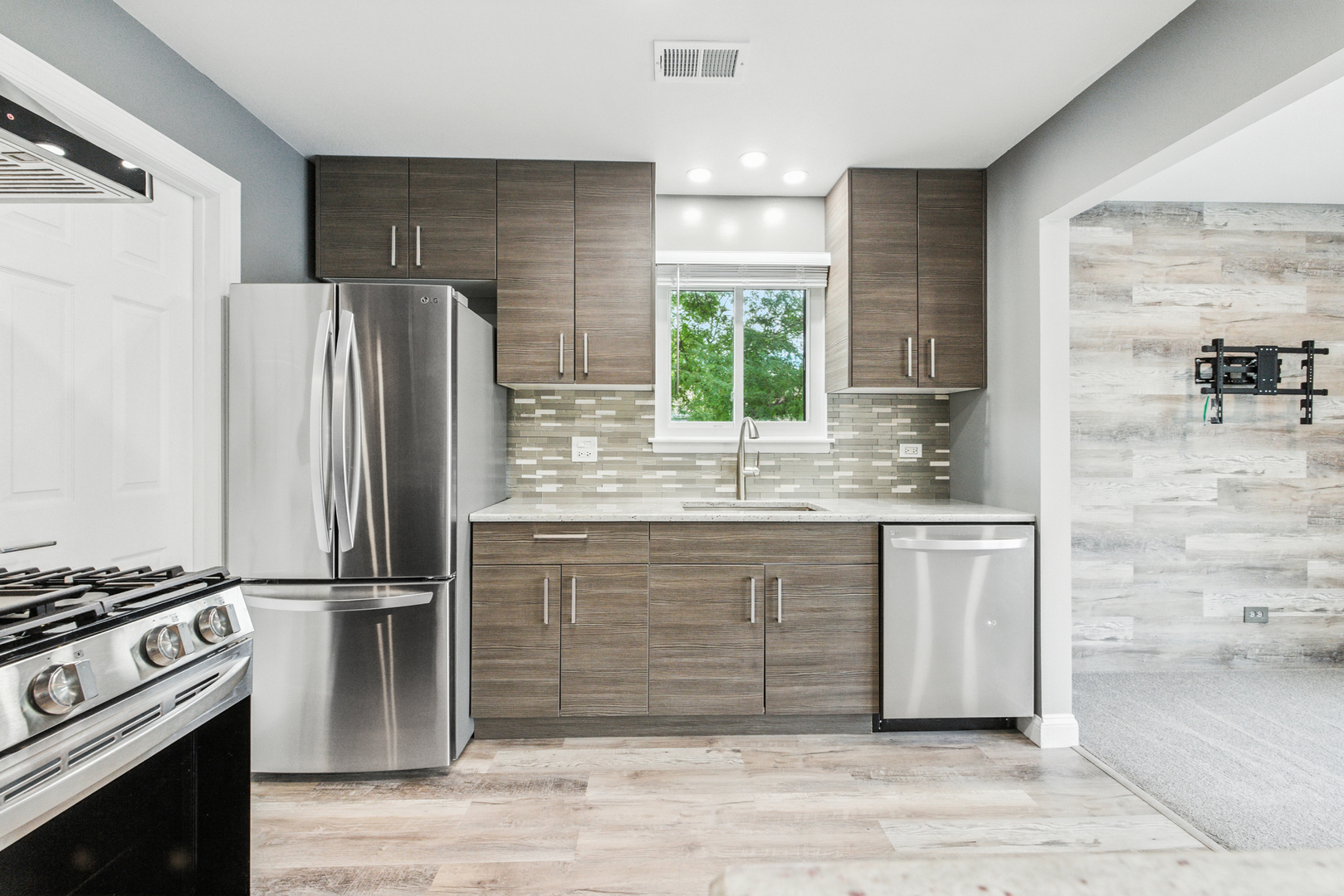 241 Deerpath Court #B2, Schaumburg, IL 60193