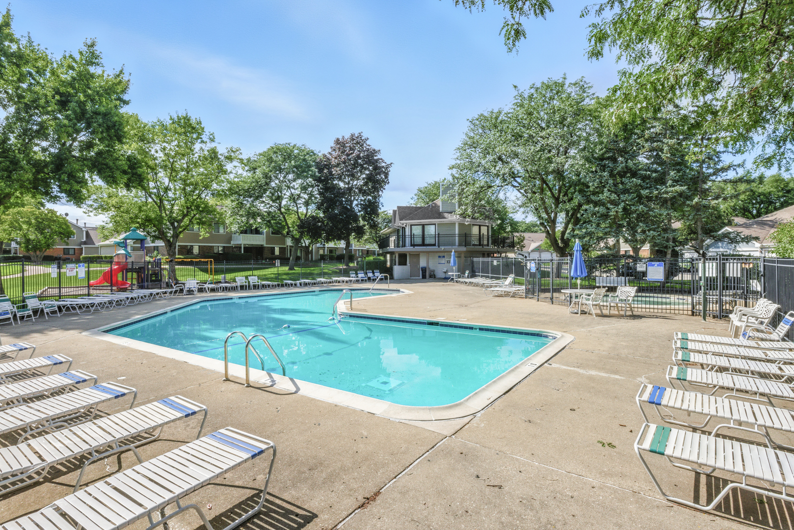 241 Deerpath Court #B2, Schaumburg, IL 60193