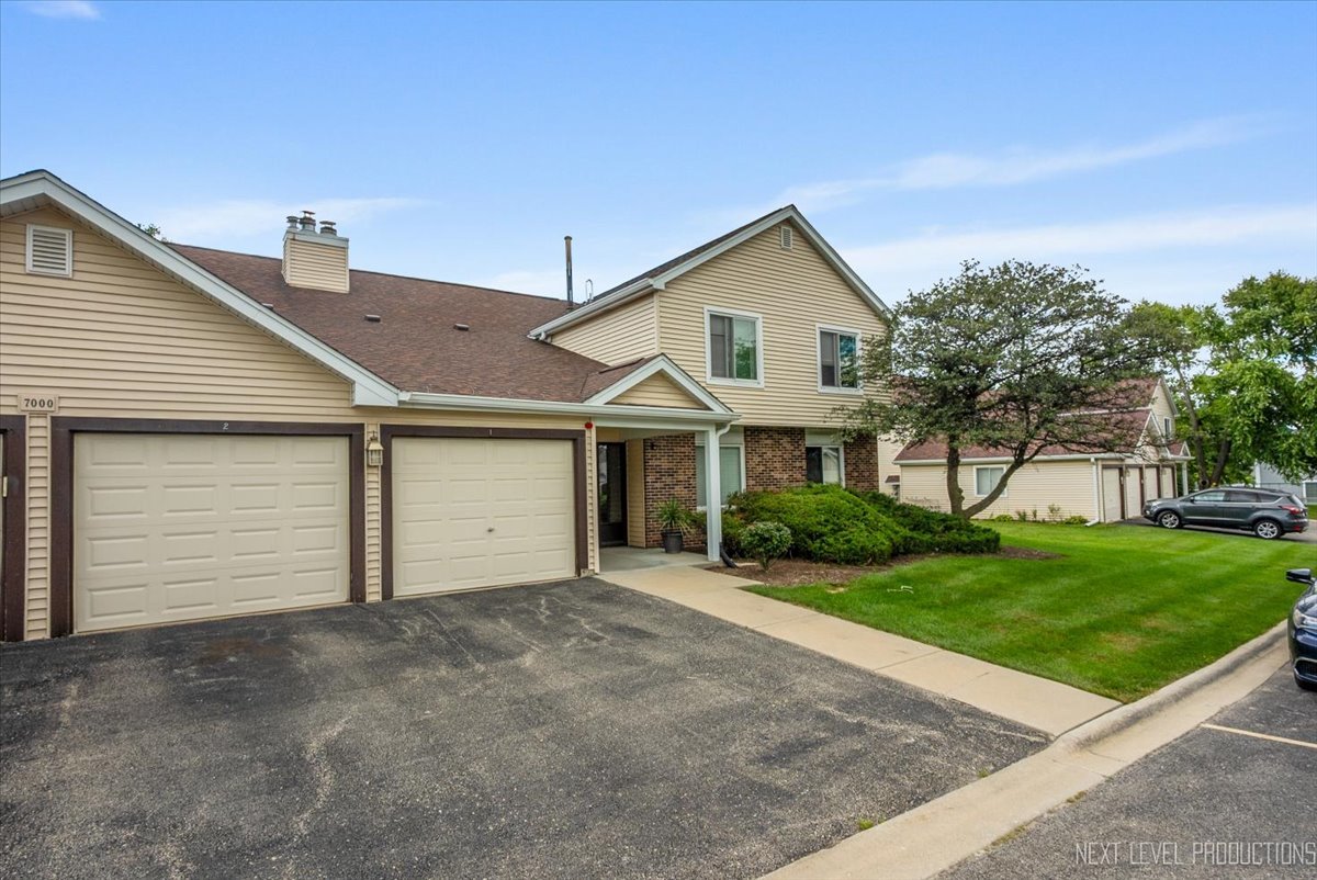 7000 Sussex Court #204, Woodridge, IL 60517