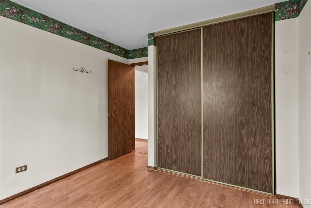7000 Sussex Court #204, Woodridge, IL 60517