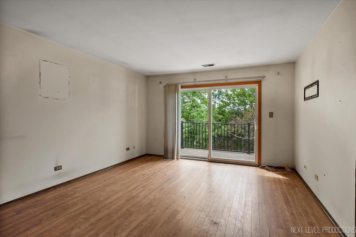 7000 Sussex Court #204, Woodridge, IL 60517