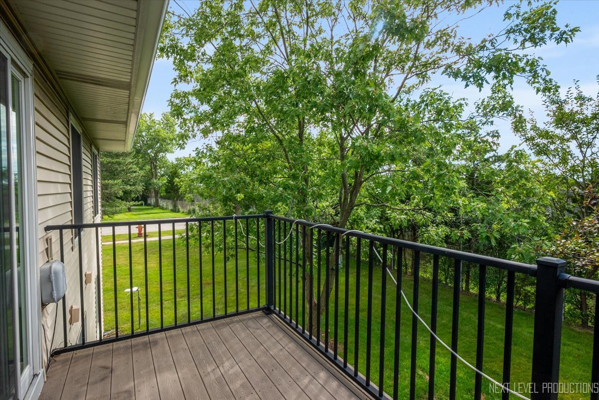 7000 Sussex Court #204, Woodridge, IL 60517