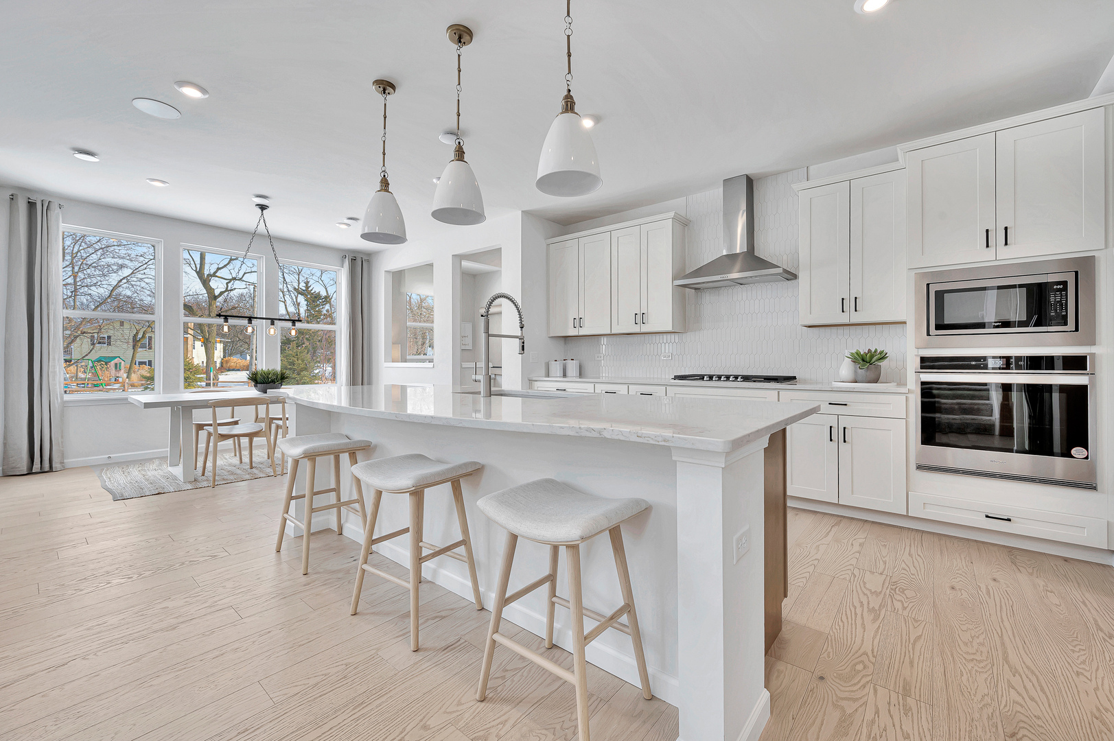 2427 Lawlor Lane, Naperville, IL 60564
