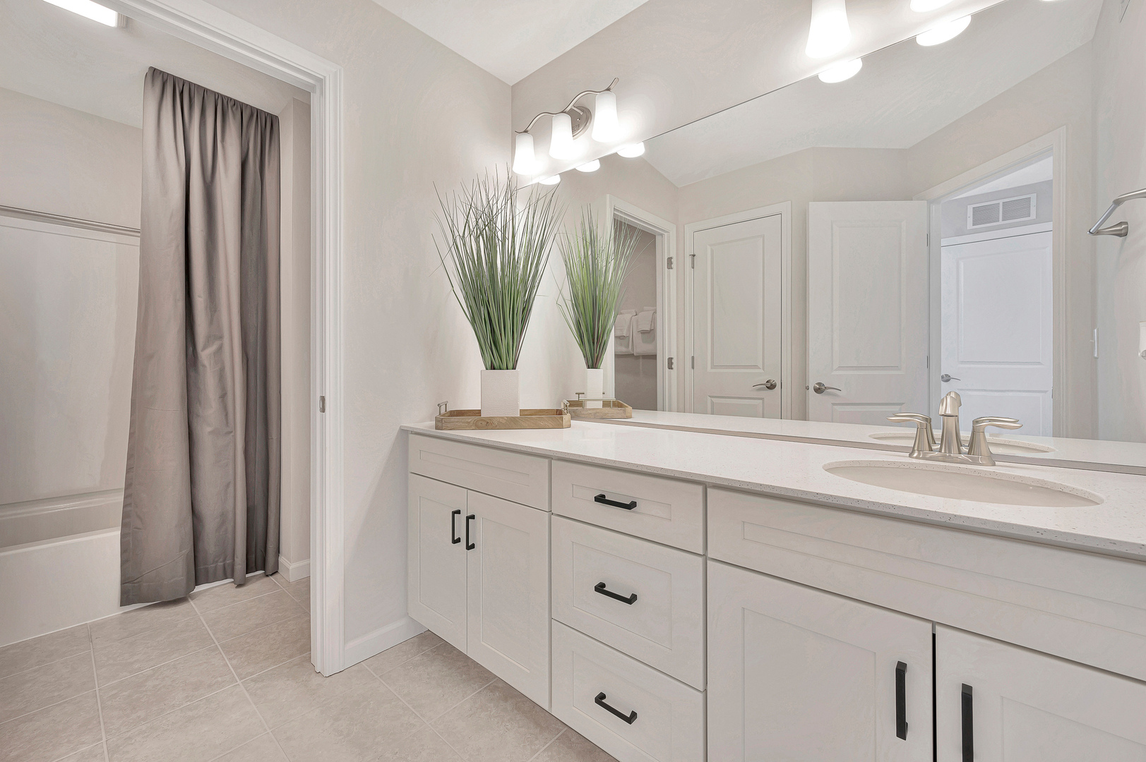 2427 Lawlor Lane, Naperville, IL 60564