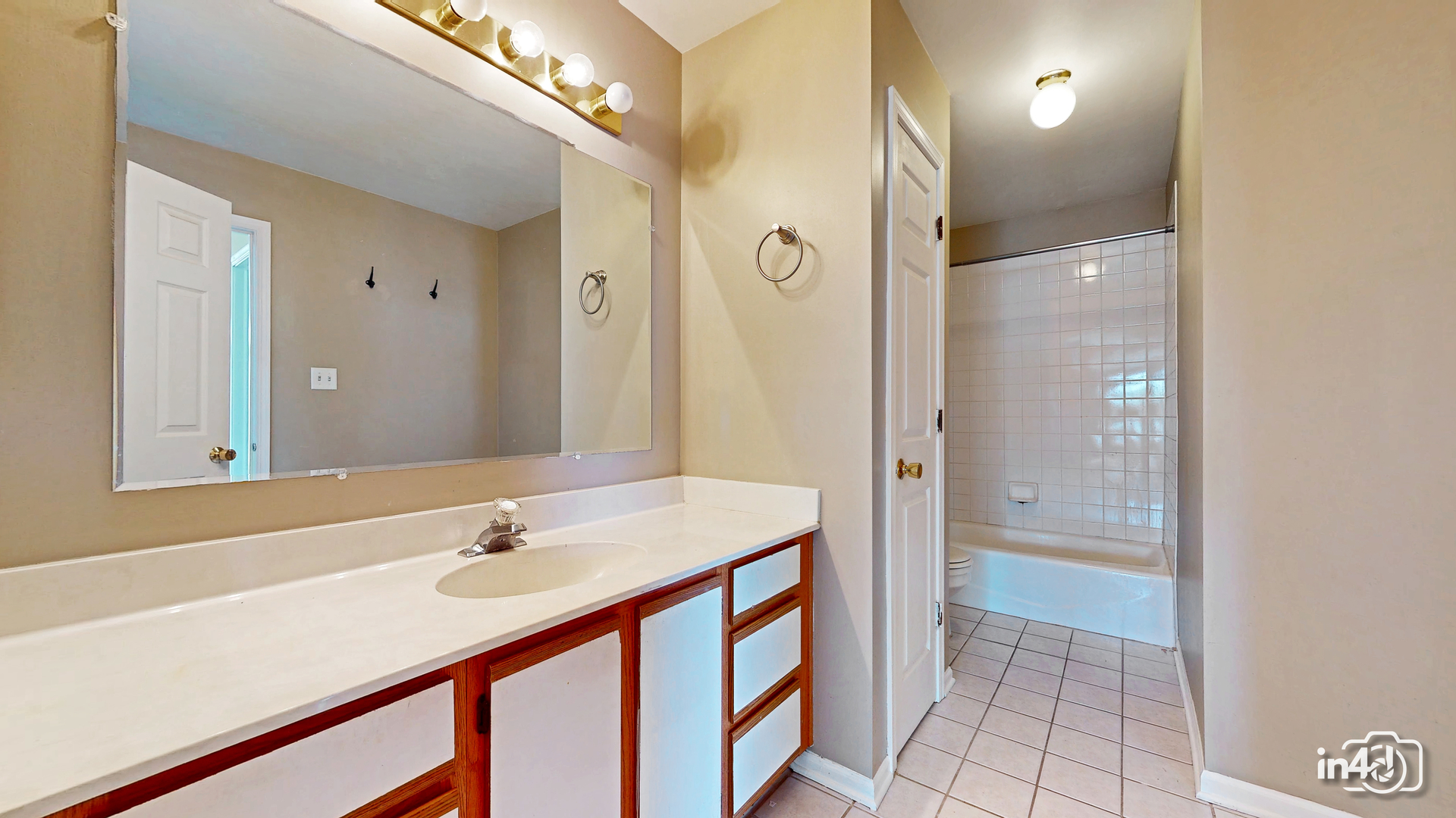 1319 SUGAR Court #1319, Naperville, IL 60563