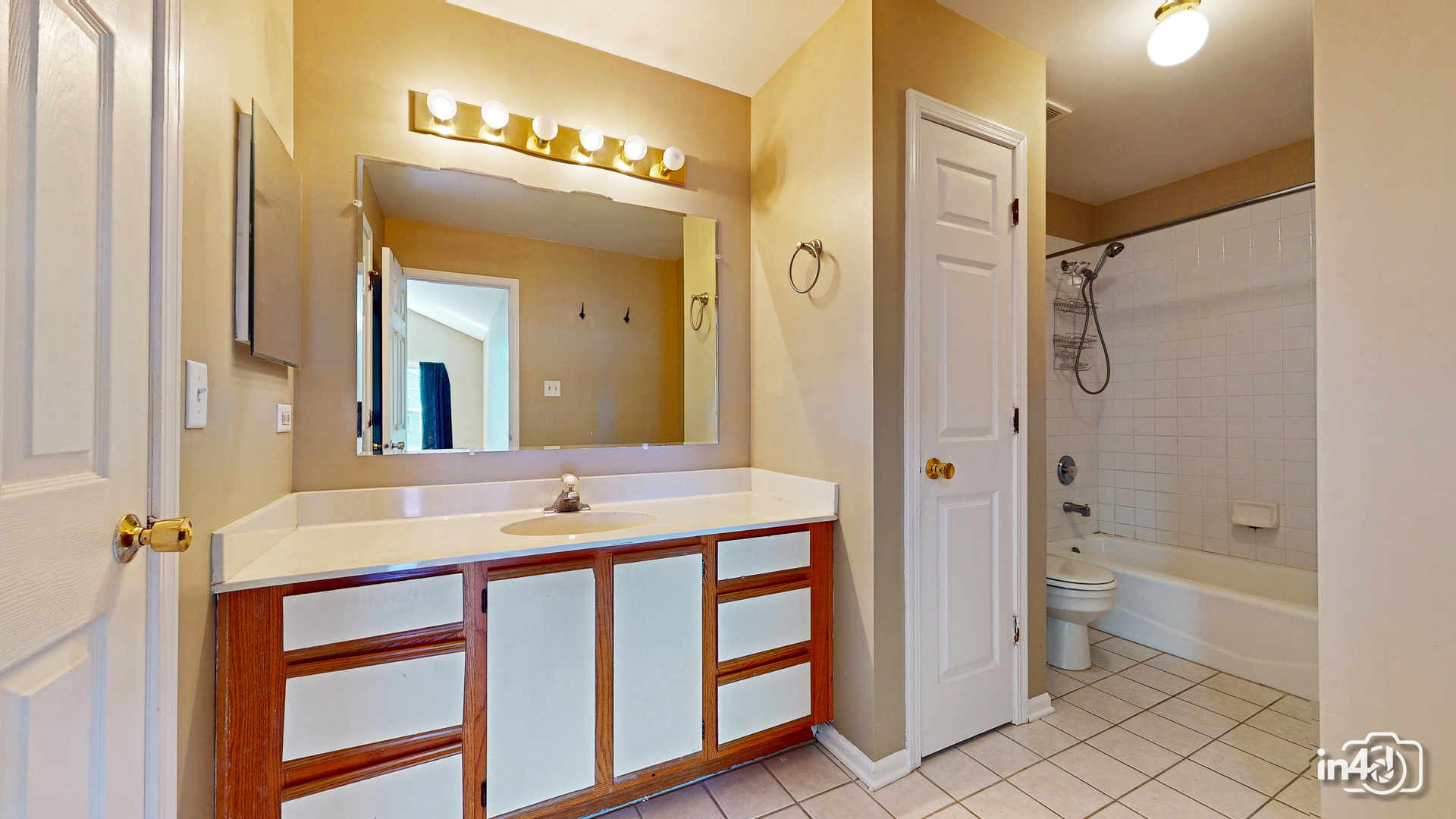 1319 SUGAR Court #1319, Naperville, IL 60563