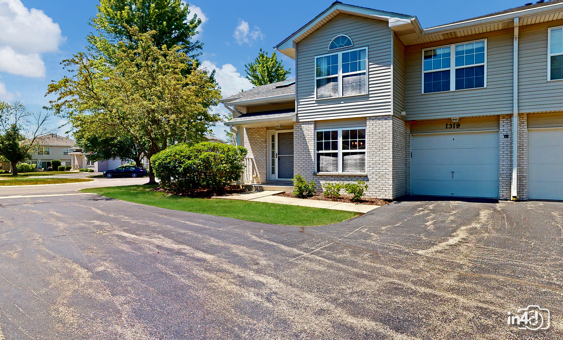 1319 SUGAR Court #1319, Naperville, IL 60563