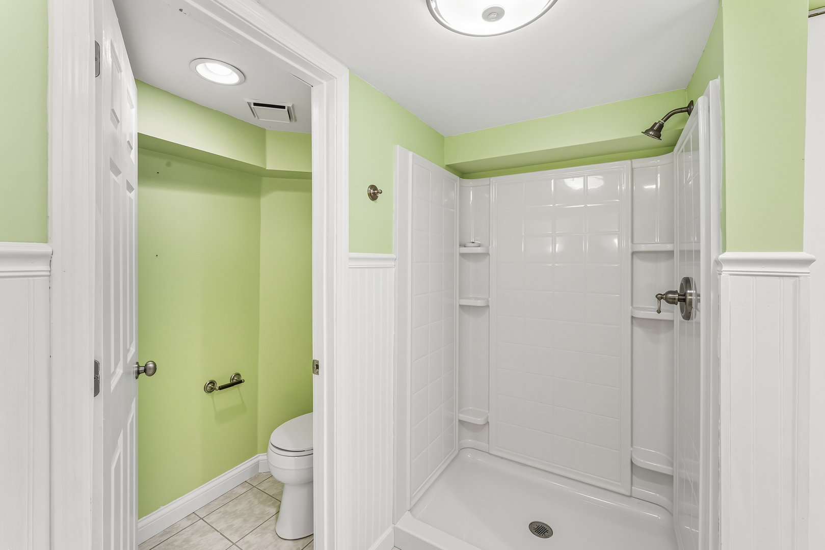 454 Willington Drive, Schaumburg, IL 60194