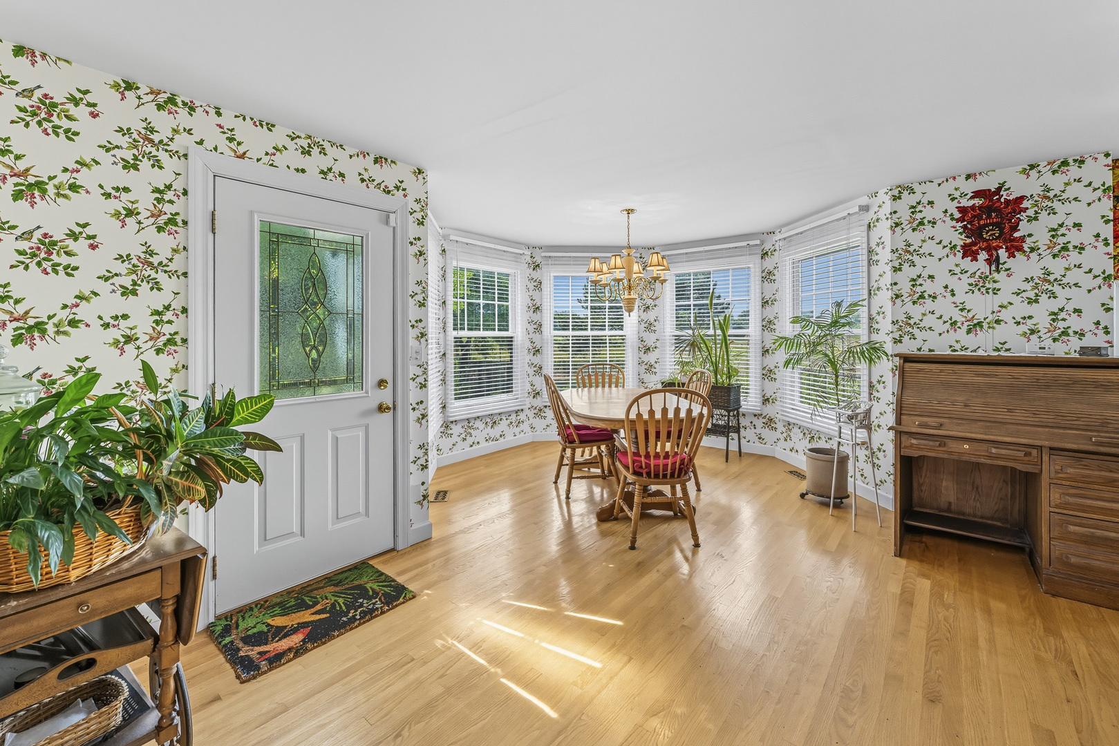 454 Willington Drive, Schaumburg, IL 60194