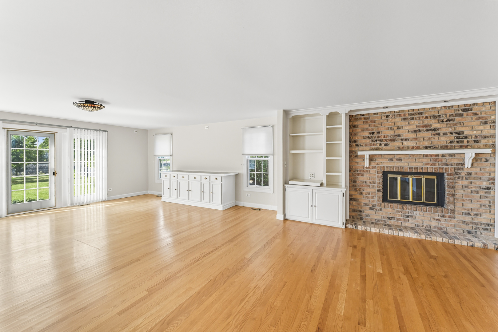 454 Willington Drive, Schaumburg, IL 60194