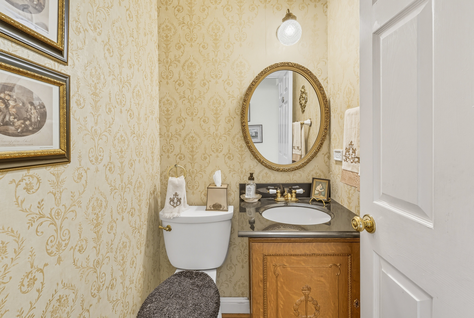 454 Willington Drive, Schaumburg, IL 60194