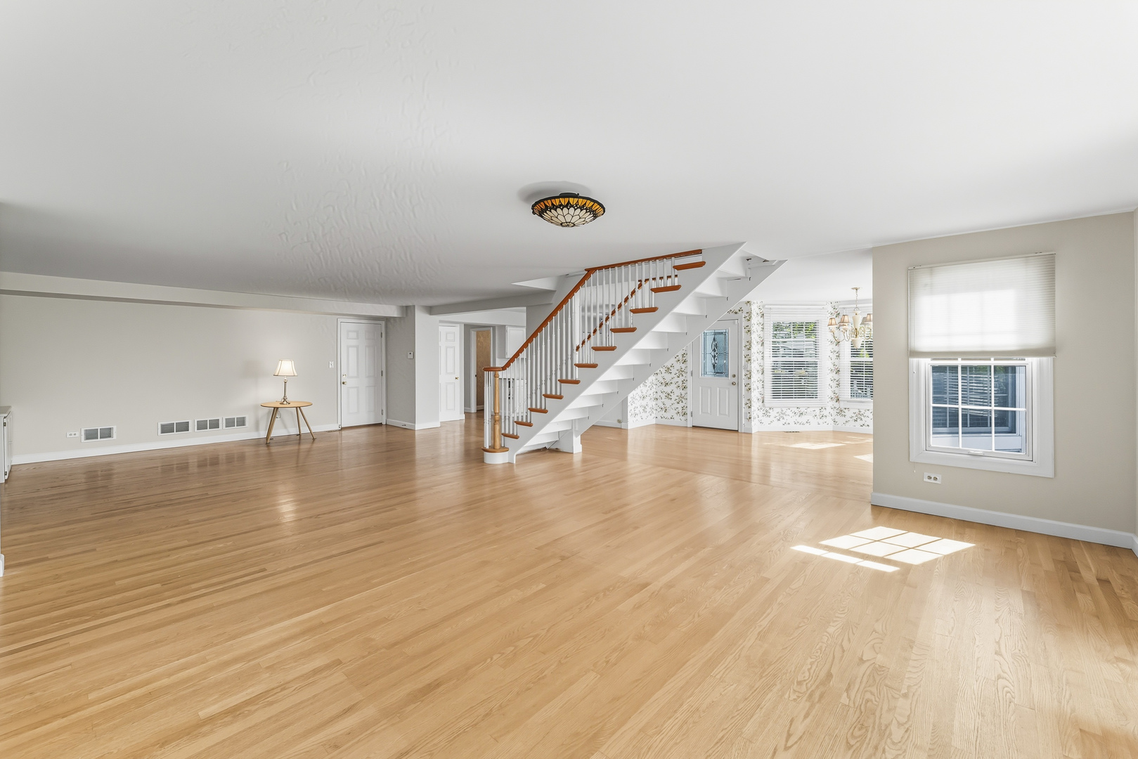 454 Willington Drive, Schaumburg, IL 60194