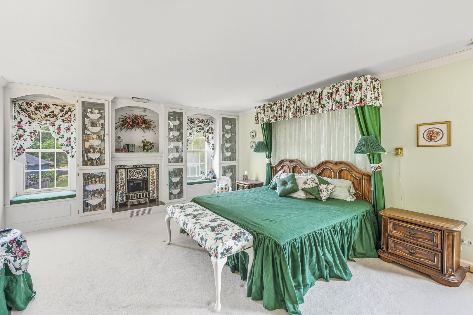 454 Willington Drive, Schaumburg, IL 60194