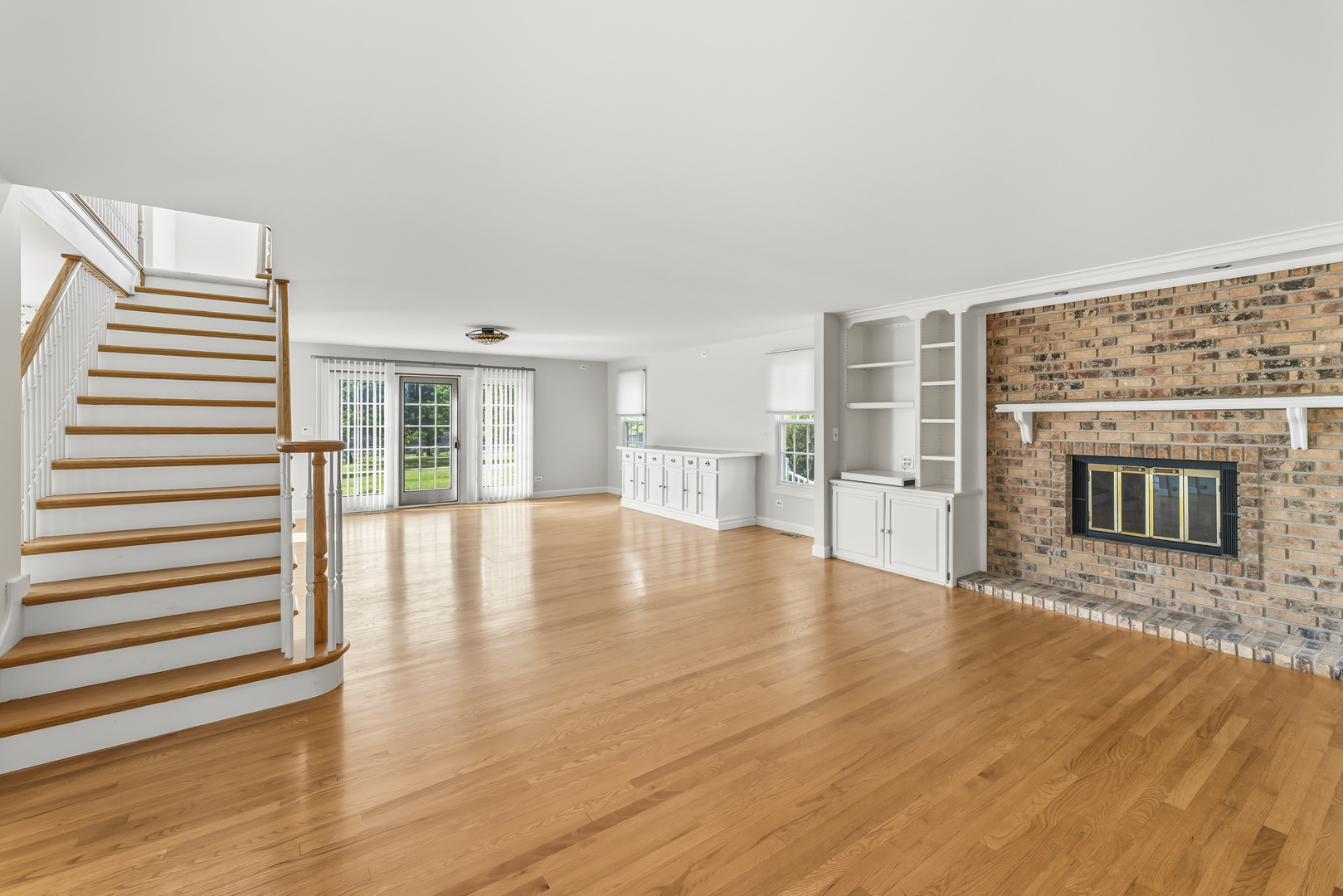 454 Willington Drive, Schaumburg, IL 60194