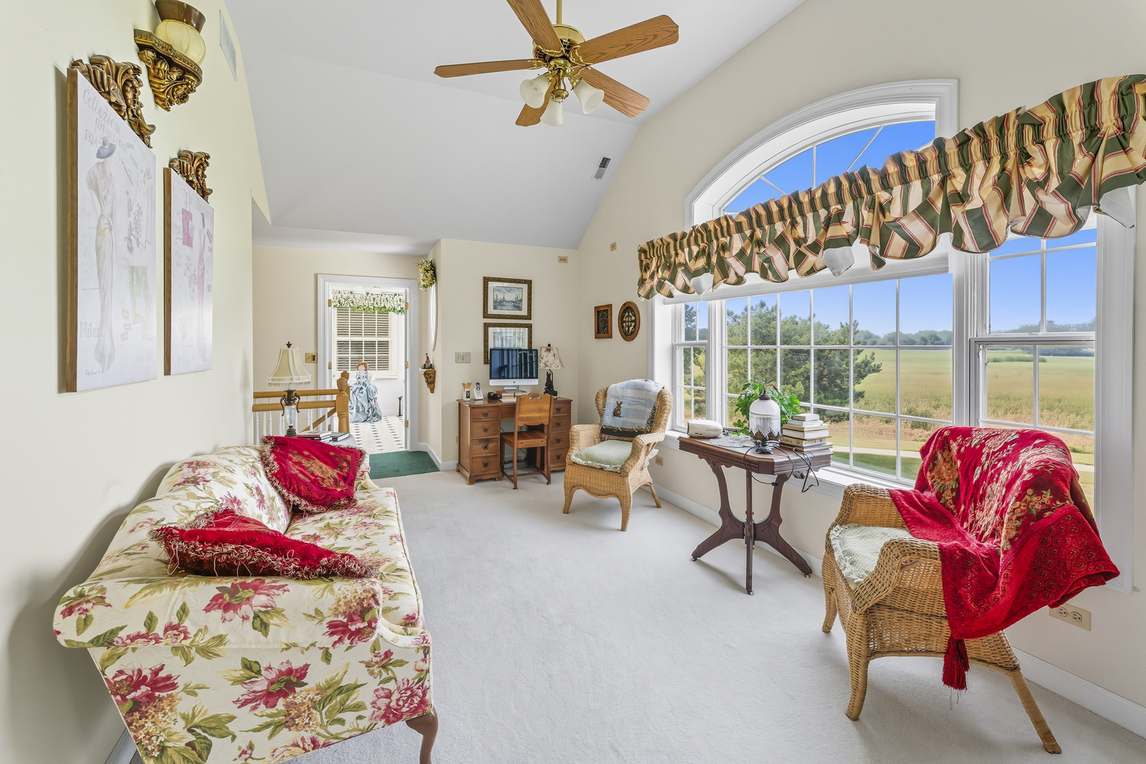 454 Willington Drive, Schaumburg, IL 60194