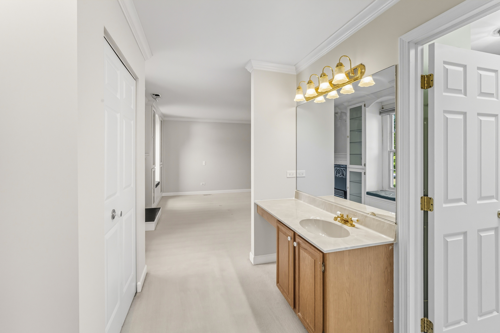 454 Willington Drive, Schaumburg, IL 60194