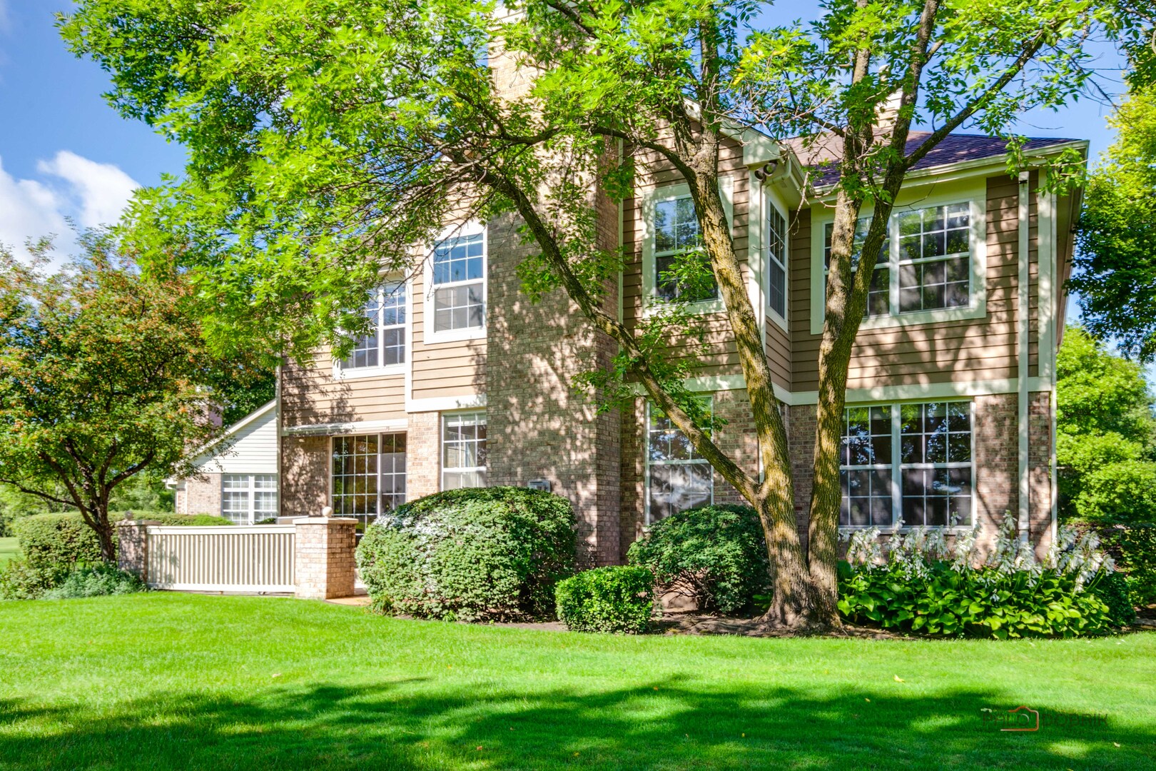 2037 Inverness Drive, Vernon Hills, IL 60061