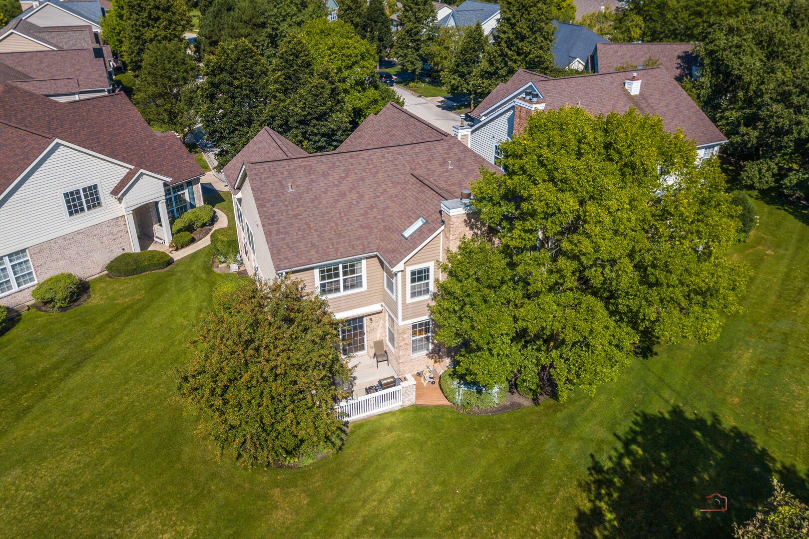 2037 Inverness Drive, Vernon Hills, IL 60061