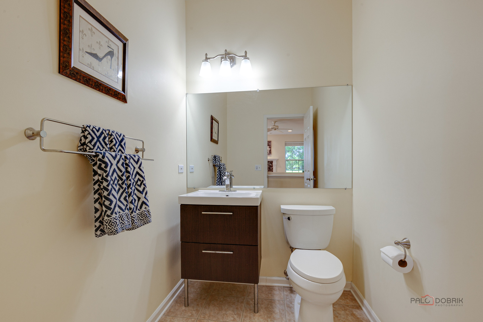 2037 Inverness Drive, Vernon Hills, IL 60061