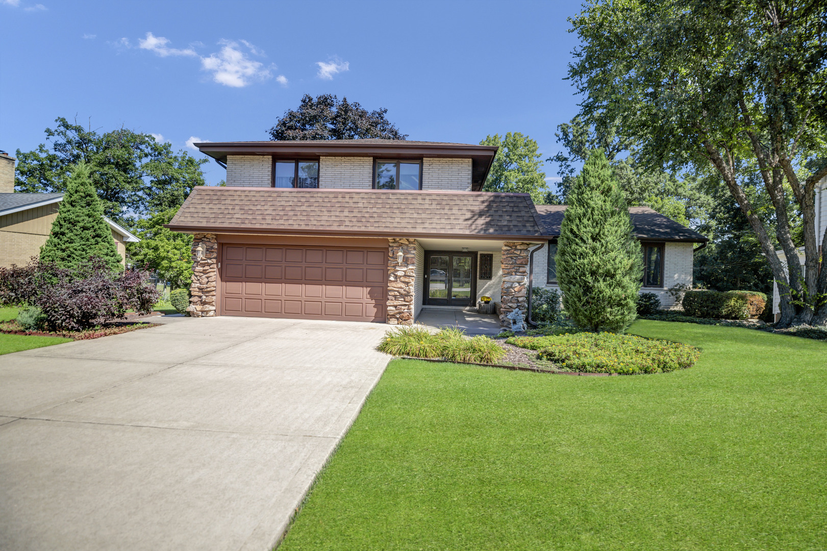 560 N Forest Drive, Addison, IL 60101