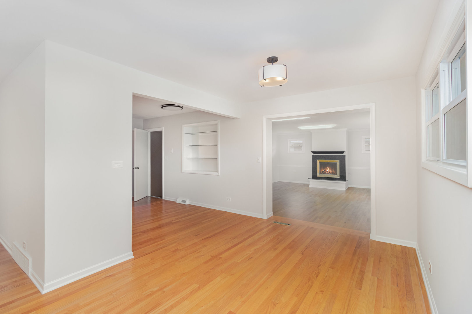 472 Lance Drive, Des Plaines, IL 60016