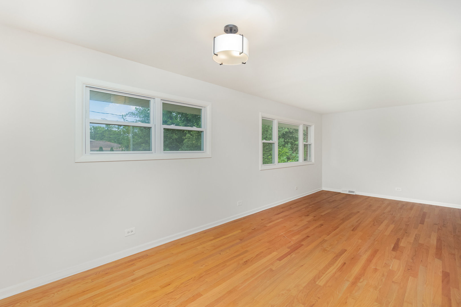 472 Lance Drive, Des Plaines, IL 60016