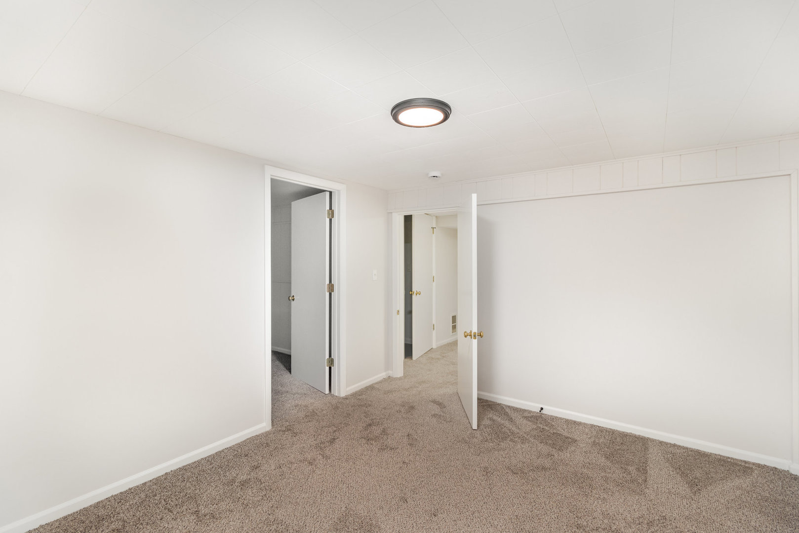 472 Lance Drive, Des Plaines, IL 60016