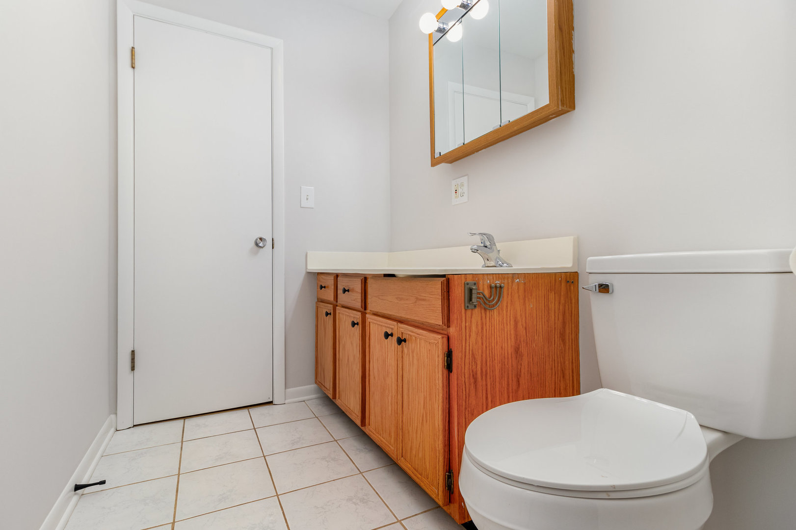 472 Lance Drive, Des Plaines, IL 60016