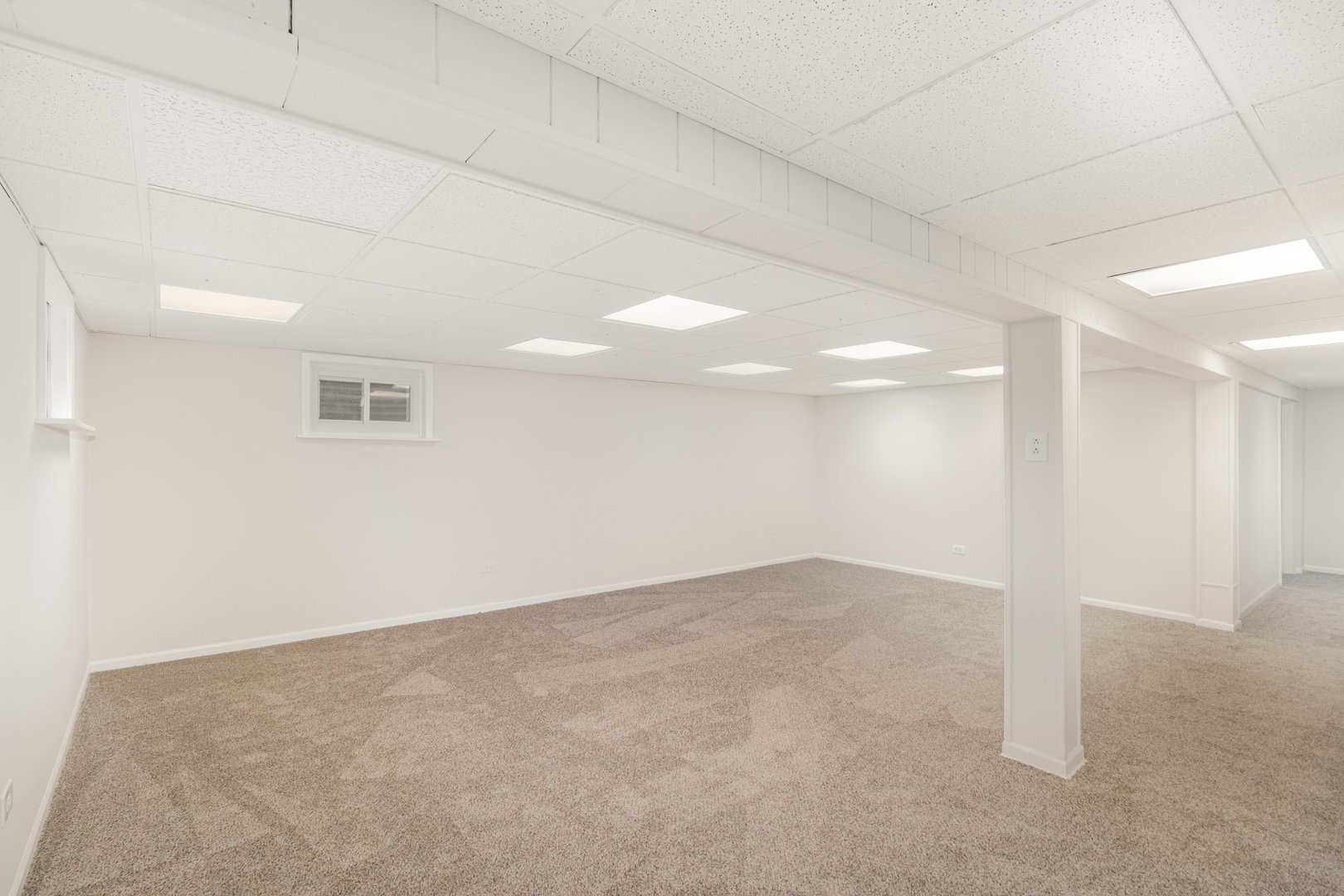 472 Lance Drive, Des Plaines, IL 60016