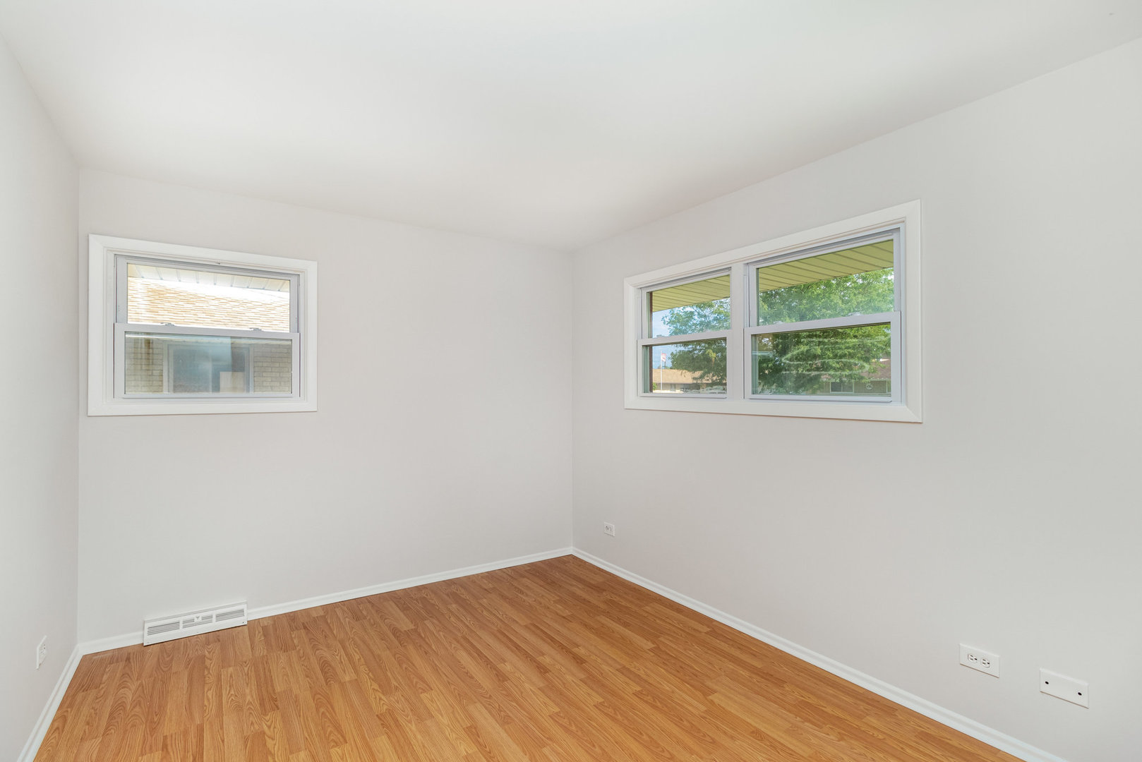 472 Lance Drive, Des Plaines, IL 60016