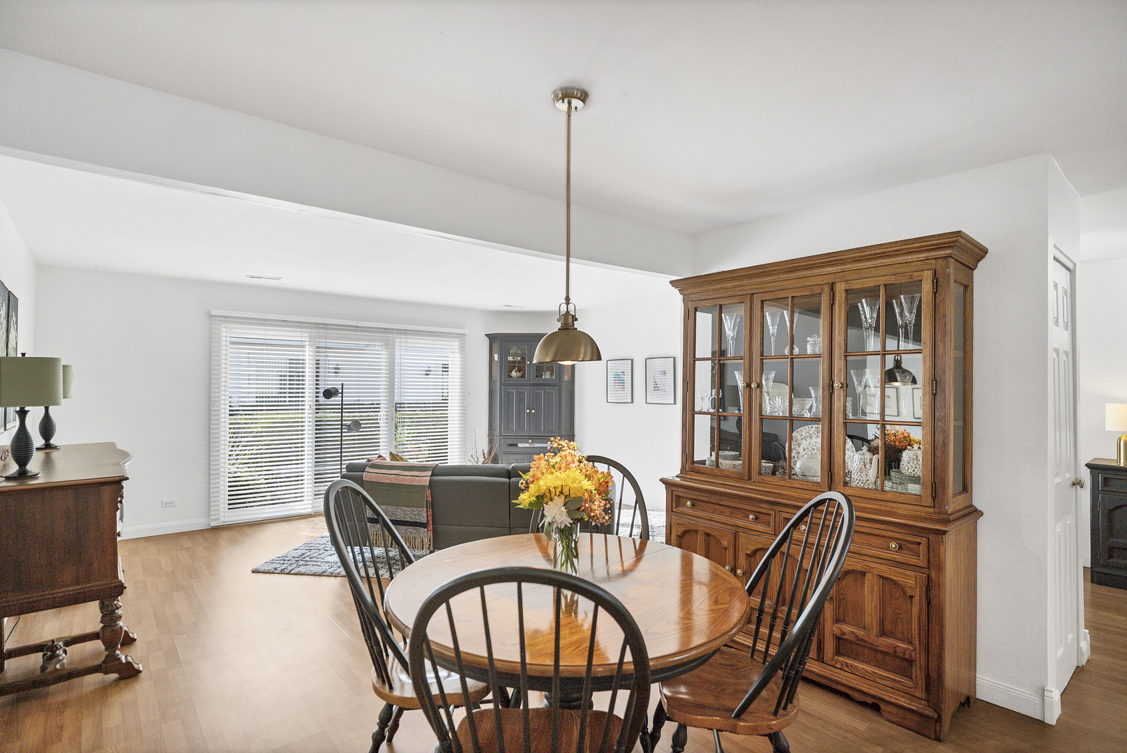 1104 Taunton Court, Schaumburg, IL 60193