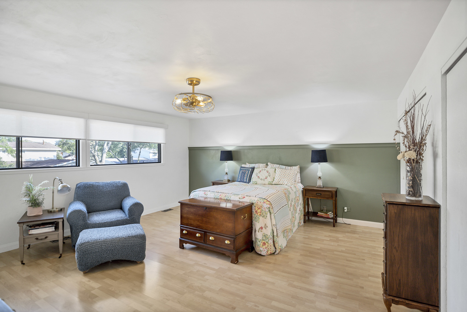 1104 Taunton Court, Schaumburg, IL 60193